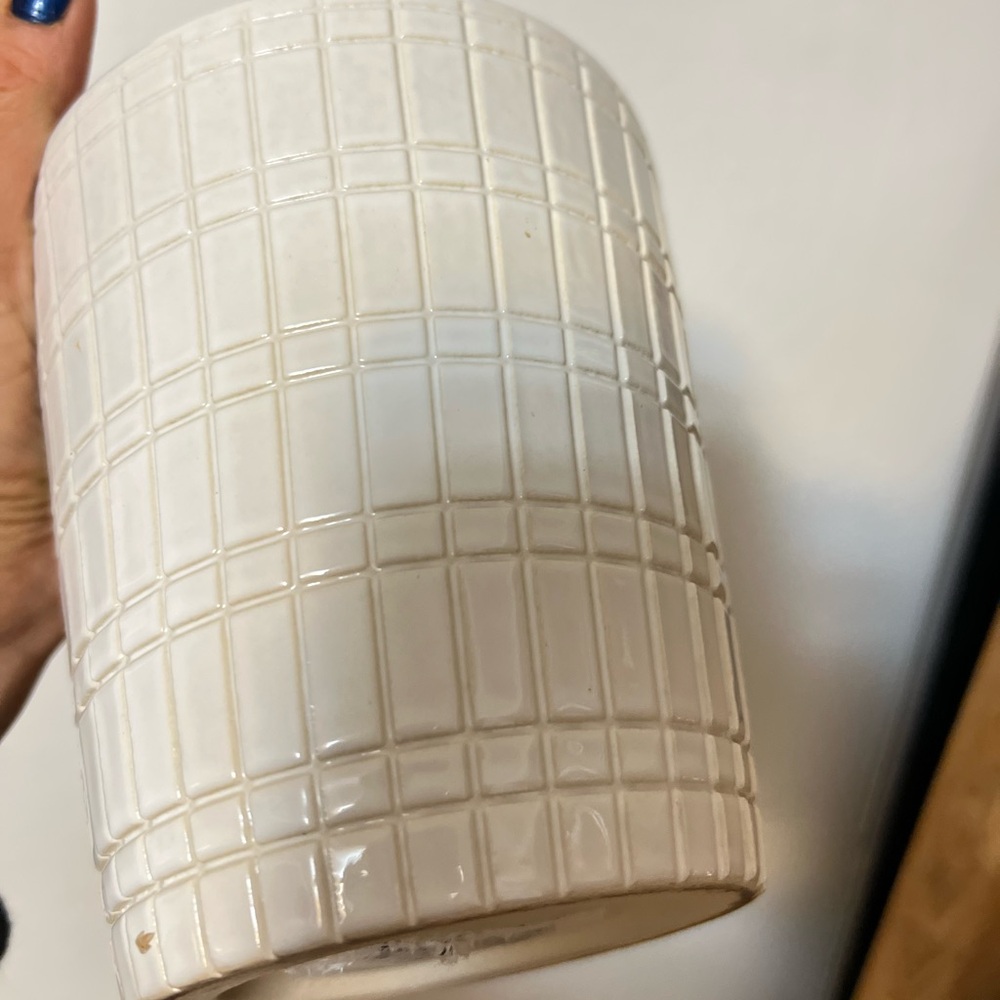 Ceramic Pot Planter - Picture 3 of 4